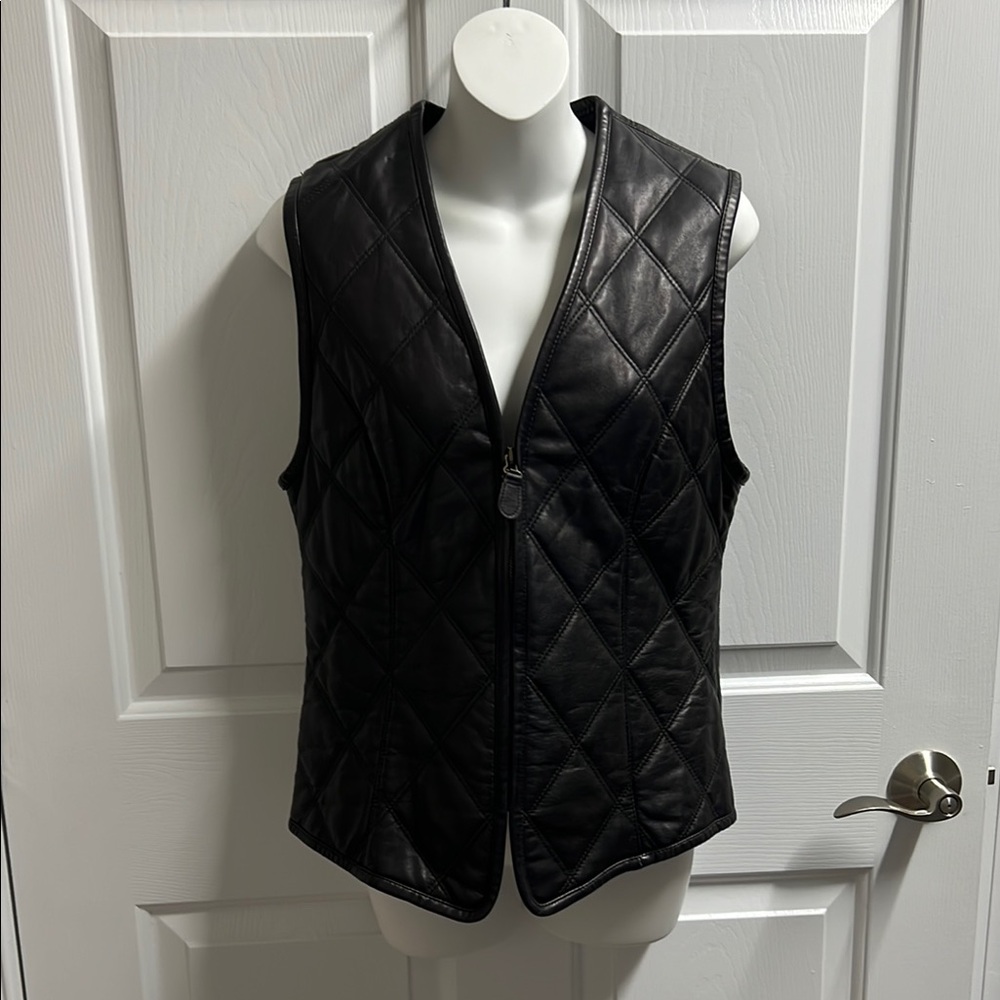 Laurèl Women’s Black Women's Quilted Vest